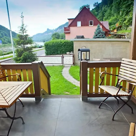 Schrammsteinblick 1 公寓